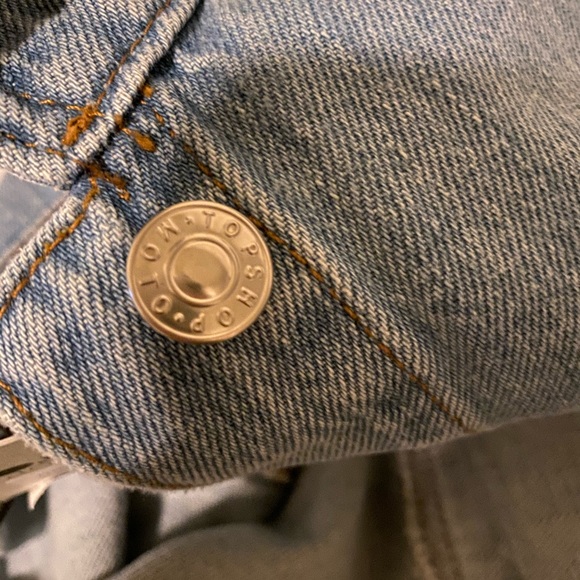 NWT Topshop Cropped Denim Jacket! - Picture 6 of 6